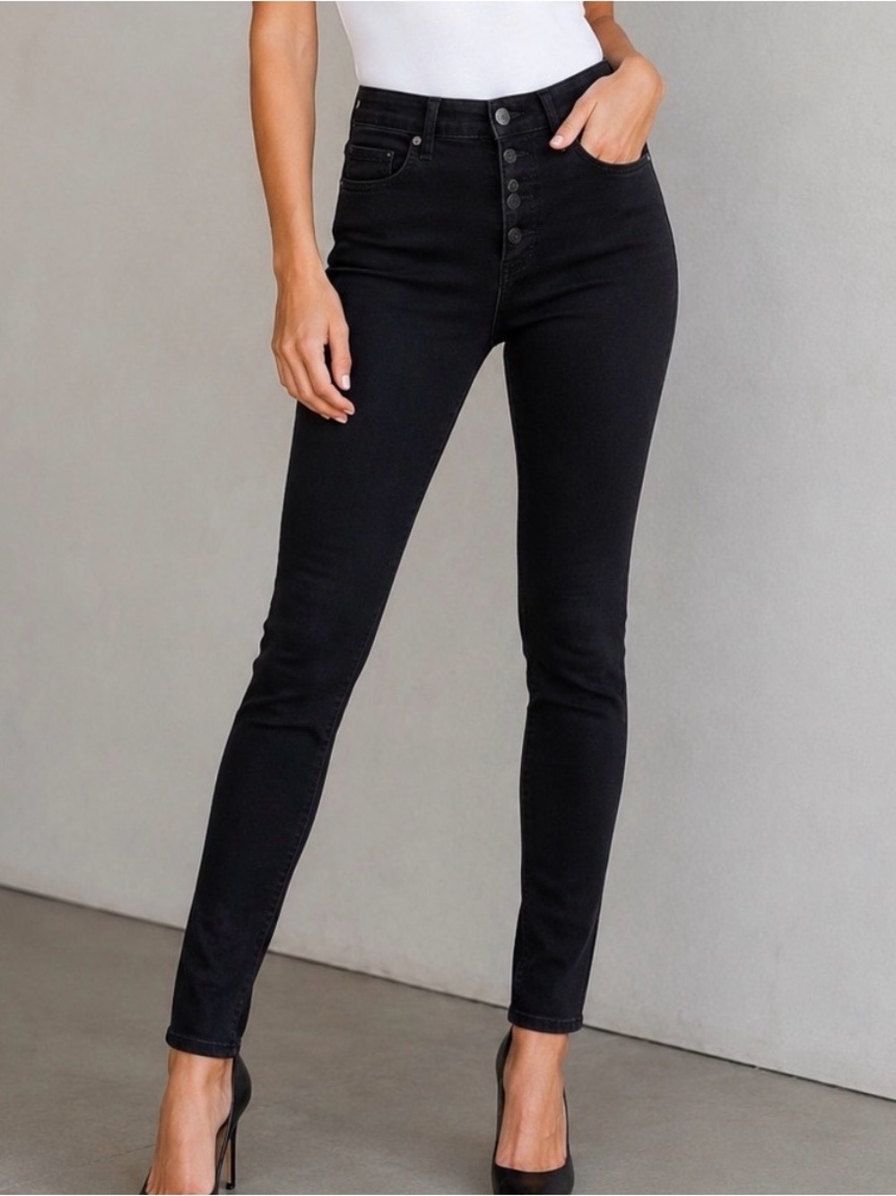 Veronica Beard Raven Wash Debbie 10” Black Skinny Jeans